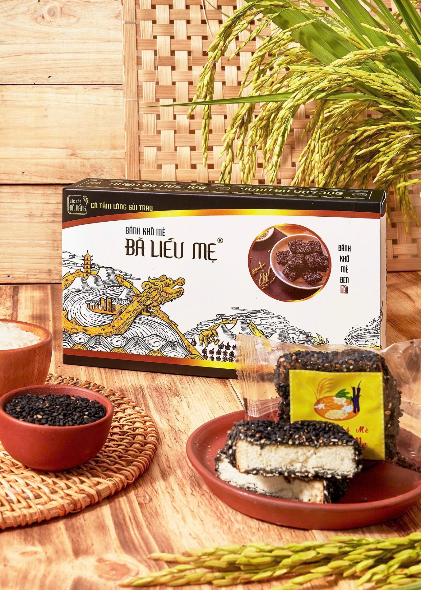 Bánh khô bột mì mè đen