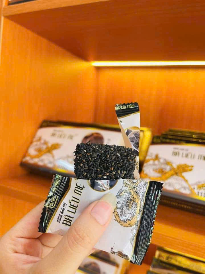 Bánh khô gạo lứt mè đen